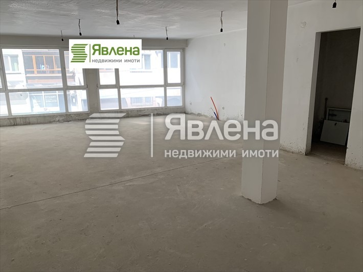 En venta  Comercio Sofia , Krasno selo , 71 metros cuadrados | 17961424