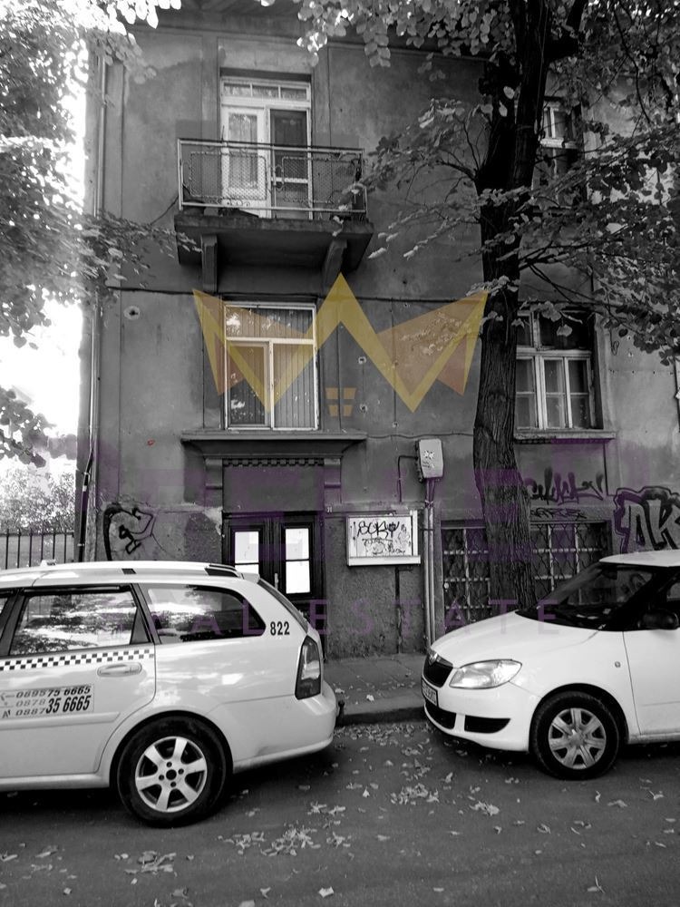 Продава ЕТАЖ ОТ КЪЩА, гр. Пловдив, Център, снимка 5 - Етаж от къща - 54462155