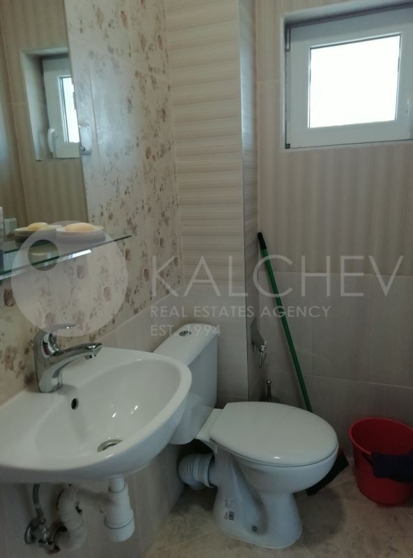 Продава КЪЩА, гр. Балчик, област Добрич, снимка 16 - Къщи - 48065146