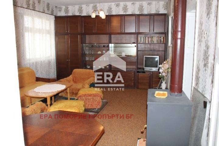 Продава КЪЩА, с. Подвис, област Бургас, снимка 3 - Къщи - 55116090