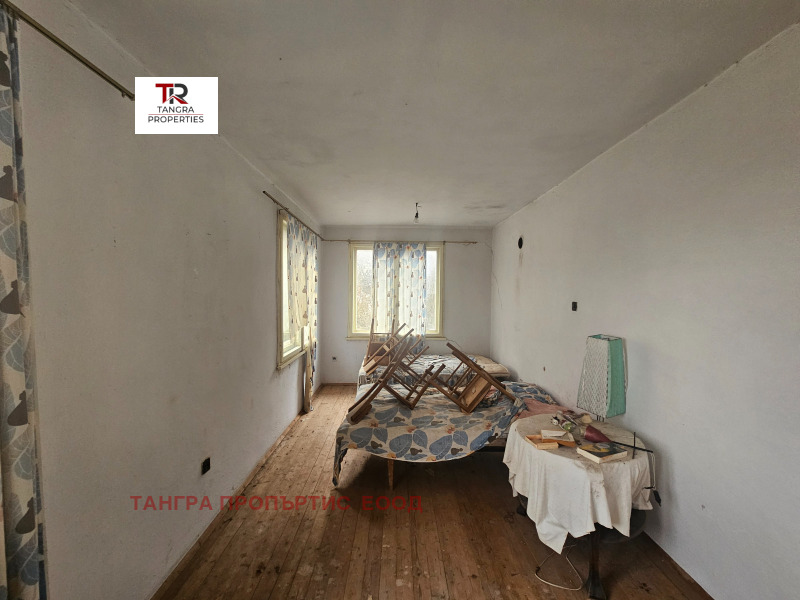 Продава КЪЩА, с. Извор, област Перник, снимка 12 - Къщи - 53407397