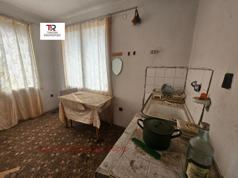 Продава КЪЩА, с. Извор, област Перник, снимка 13 - Къщи - 53407397