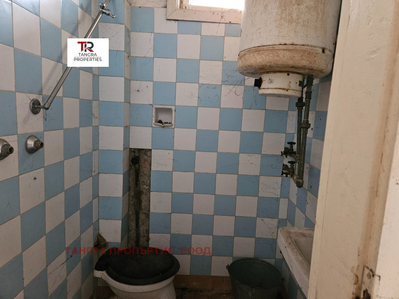 Продава КЪЩА, с. Извор, област Перник, снимка 5 - Къщи - 53407397