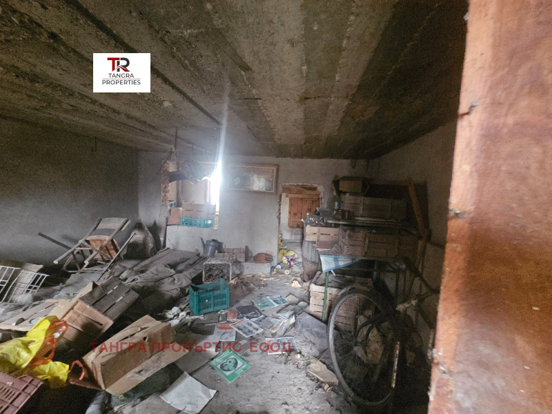 Продава КЪЩА, с. Извор, област Перник, снимка 8 - Къщи - 53407397