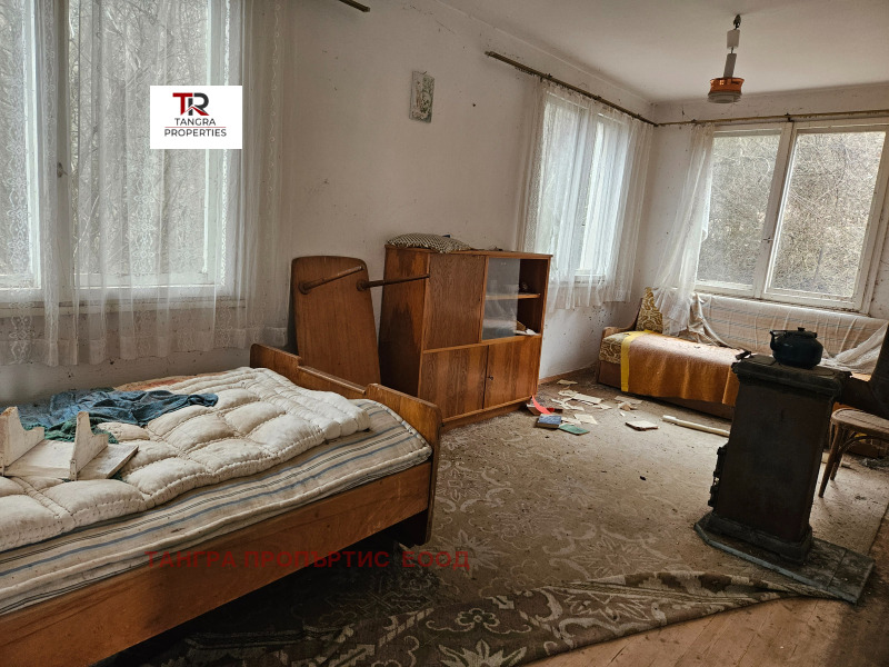 Продава КЪЩА, с. Извор, област Перник, снимка 4 - Къщи - 53407397