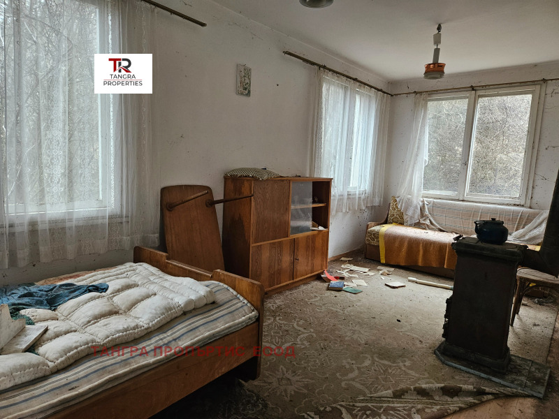 Продава КЪЩА, с. Извор, област Перник, снимка 2 - Къщи - 53407397