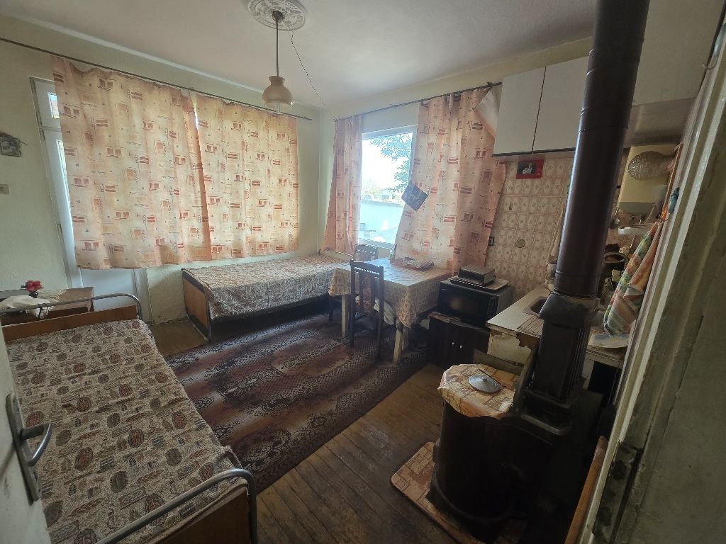 Продава ЕТАЖ ОТ КЪЩА, гр. Първомай, област Пловдив, снимка 9 - Етаж от къща - 53742555