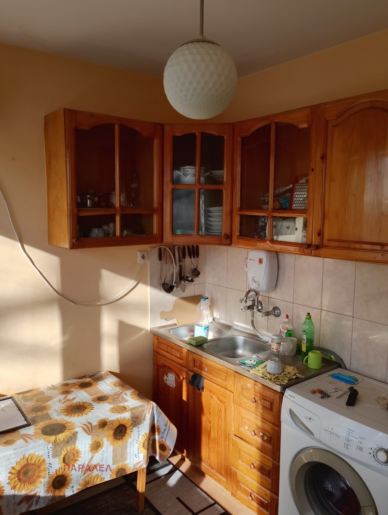 Продава 3-СТАЕН в град Добрич, Йовково - 82 кв.м / 102 250 € » 199 983.62 лв., ПАРАЛЕЛ