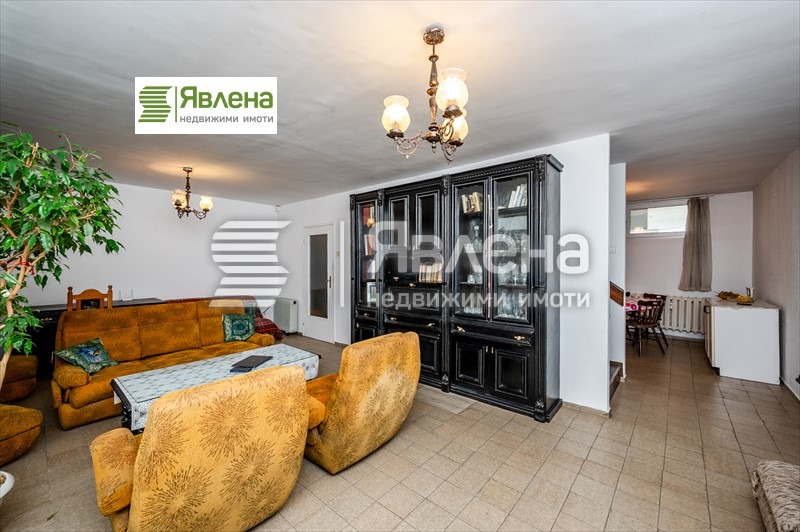 Продава МНОГОСТАЕН, гр. София, Гоце Делчев, снимка 4 - Апартаменти - 52960256