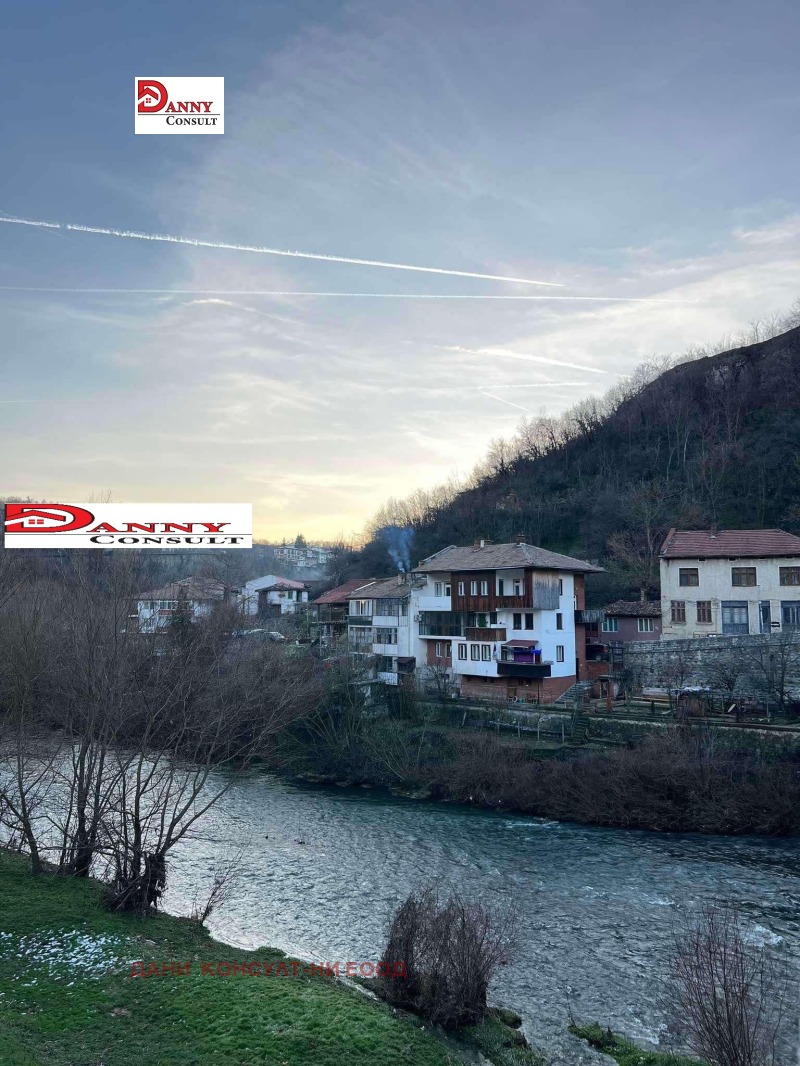 Продава МНОГОСТАЕН, гр. Велико Търново, Асенов