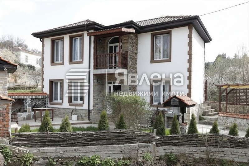 Продава КЪЩА, с. Свежен, област Пловдив