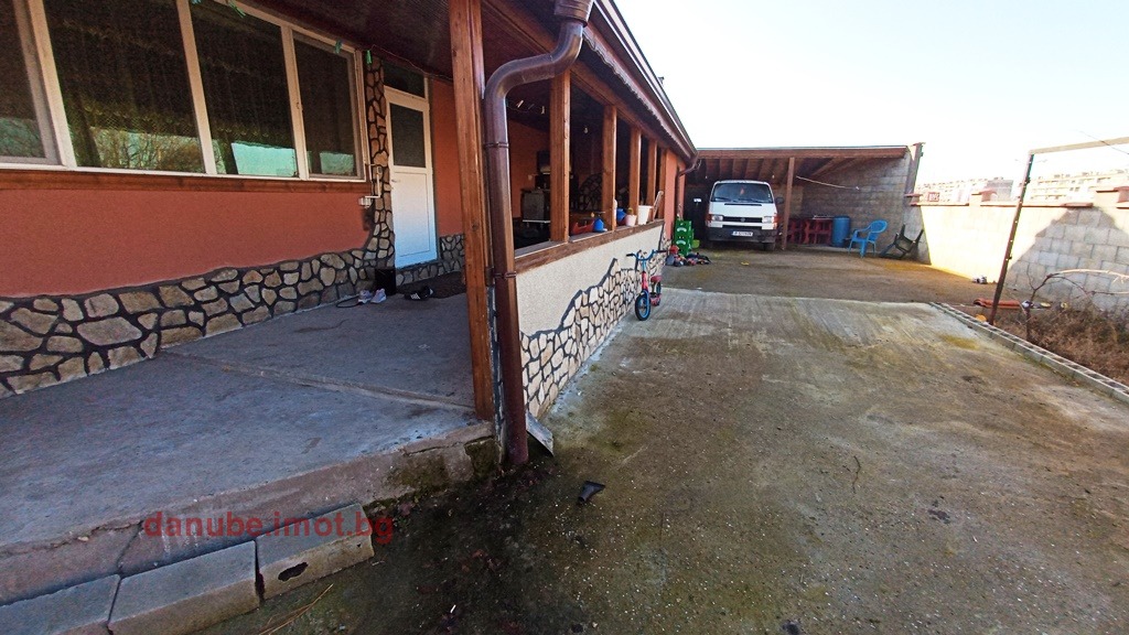 Продава КЪЩА, гр. Русе, Родина 2, снимка 13 - Къщи - 54147359