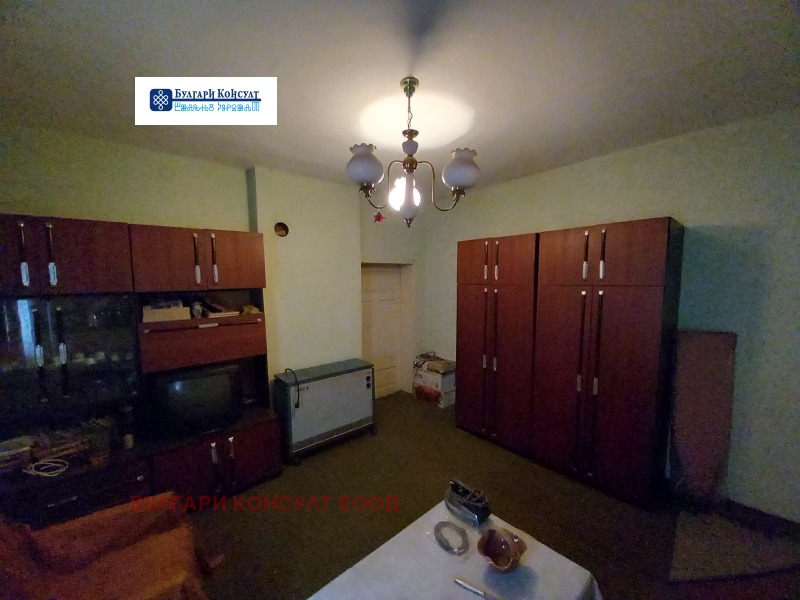 Продава ЕТАЖ ОТ КЪЩА в град Кюстендил, Ильо войвода - 100 кв.м / 52 000 € » 101 703.16 лв., БУЛГАРИ КОНСУЛТ ЕООД