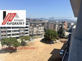 2 bedroom Vazrozhdentsi, Kardzhali
