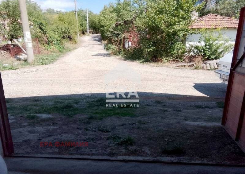 Продава КЪЩА, с. Чорул, област София област, снимка 2 - Къщи - 53888305