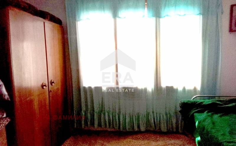 Продава КЪЩА, с. Чорул, област София област, снимка 9 - Къщи - 53888305