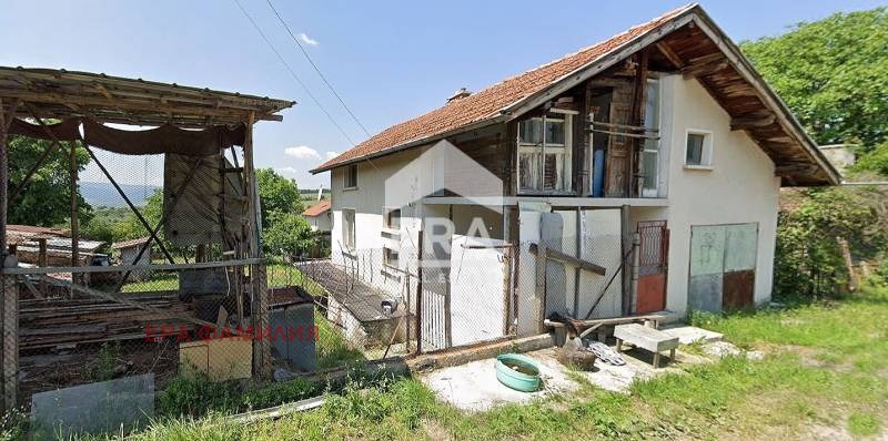 Продава КЪЩА, с. Чорул, област София област