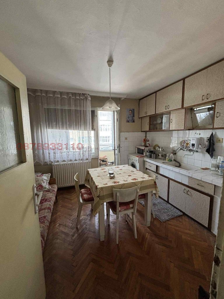 Продава 4-СТАЕН, гр. Велико Търново, Център, снимка 4 - Апартаменти - 52779117