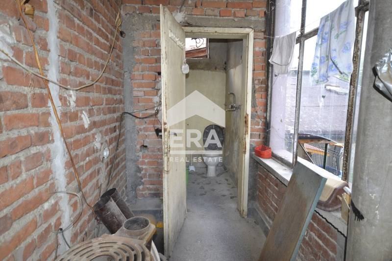 Продава  Етаж от къща град Хасково , Тракийски , 81 кв.м | 72285255 - изображение [11]
