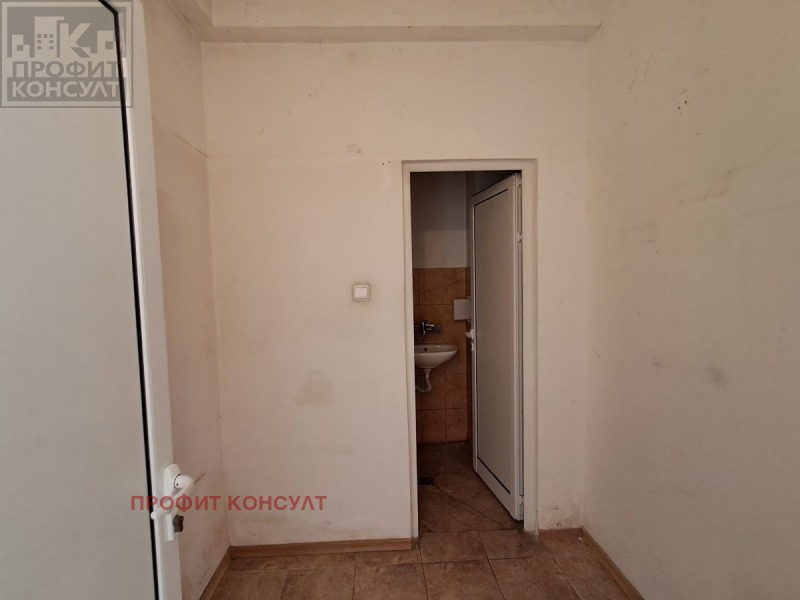 Продава МАГАЗИН, гр. Велико Търново, Акация, снимка 5 - Магазини - 52629042