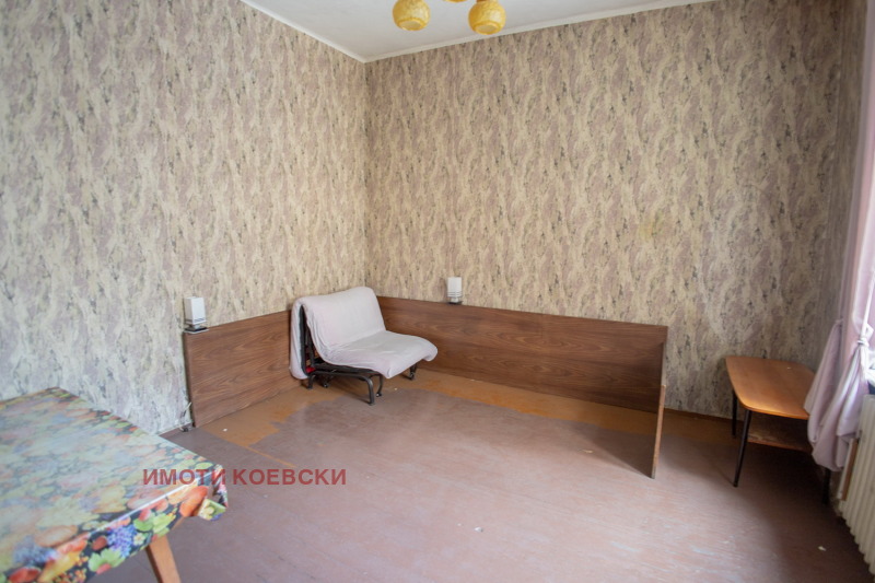 Продава 1-СТАЕН, гр. София, Яворов, снимка 1 - Aпартаменти - 49180742