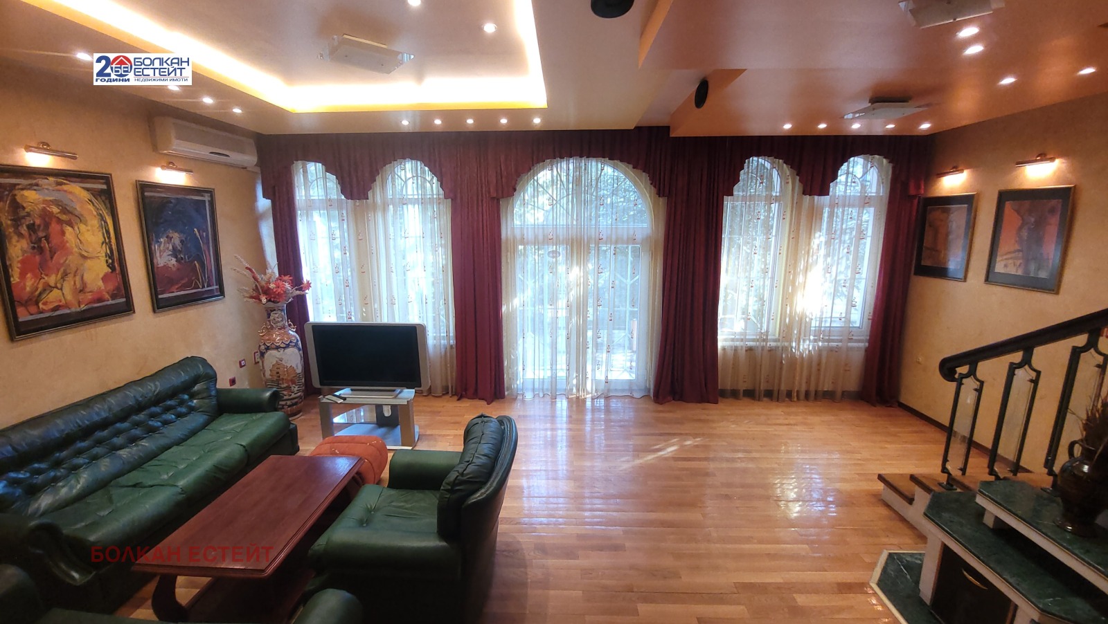 Продава КЪЩА, гр. Велико Търново, Стара част, снимка 2 - Къщи - 53767304