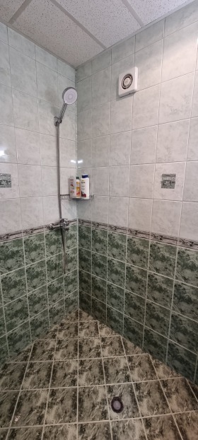 2 slaapkamers Abitrus, Razgrad 9