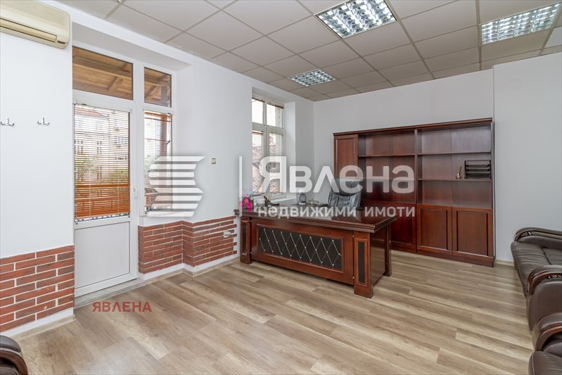 Продава  4-стаен град София , Център , 140 кв.м | 33064669 - изображение [3]