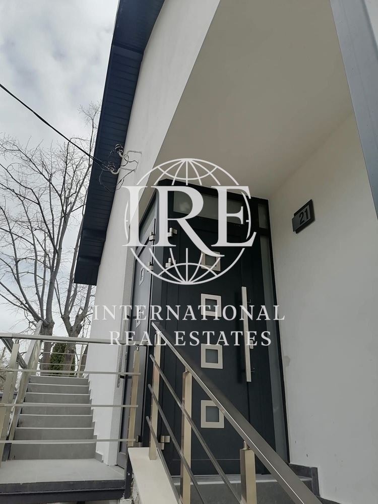 Продава КЪЩА, гр. Балчик, област Добрич, снимка 9 - Къщи - 52121144