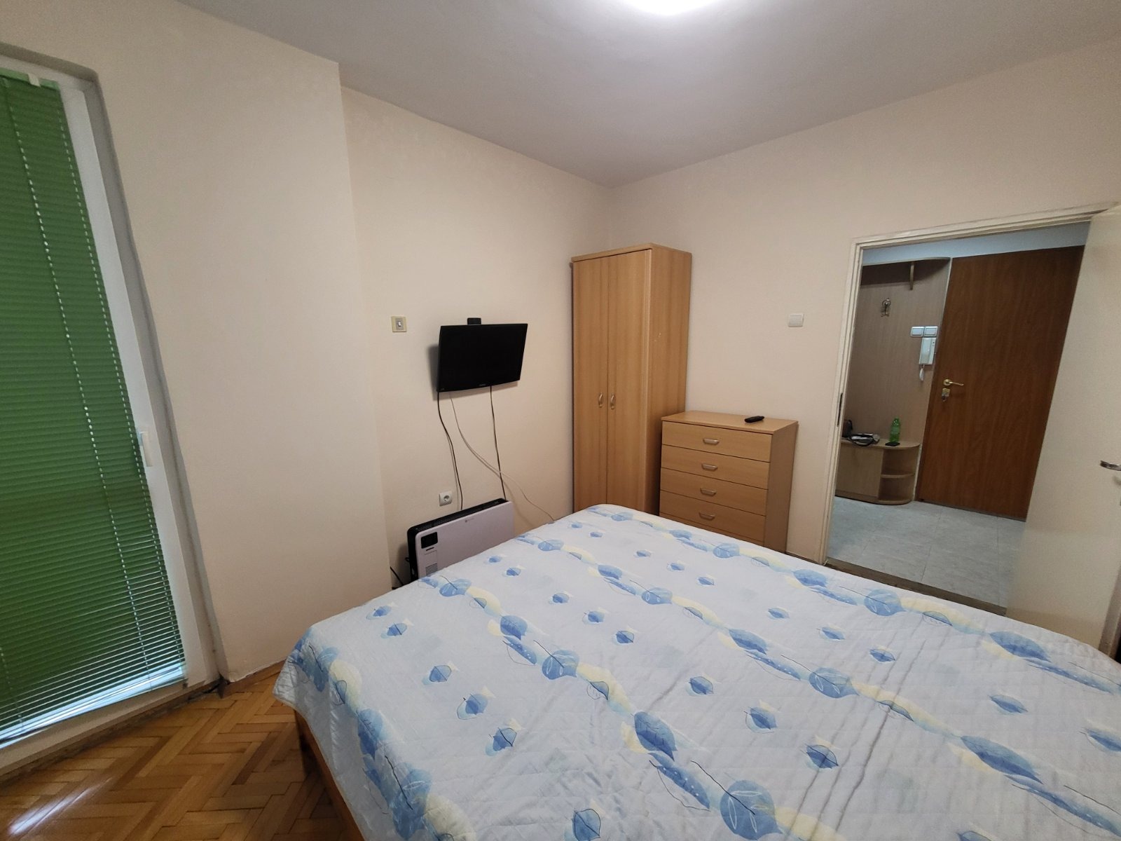 Продава 3-СТАЕН, гр. Плевен, Сторгозия, снимка 2 - Апартаменти - 54375875