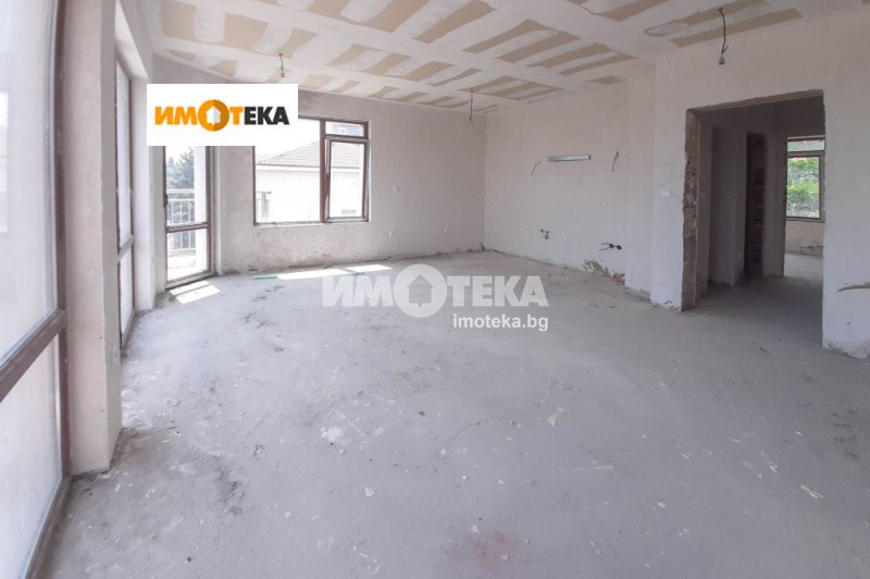 Продава 3-СТАЕН, гр. Варна, м-т Долна Трака, снимка 2 - Aпартаменти - 47404298