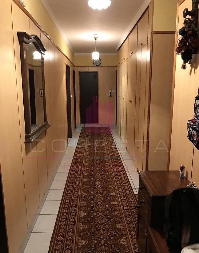 Продава МНОГОСТАЕН, гр. Русе, Широк център, снимка 3 - Апартаменти - 54735850