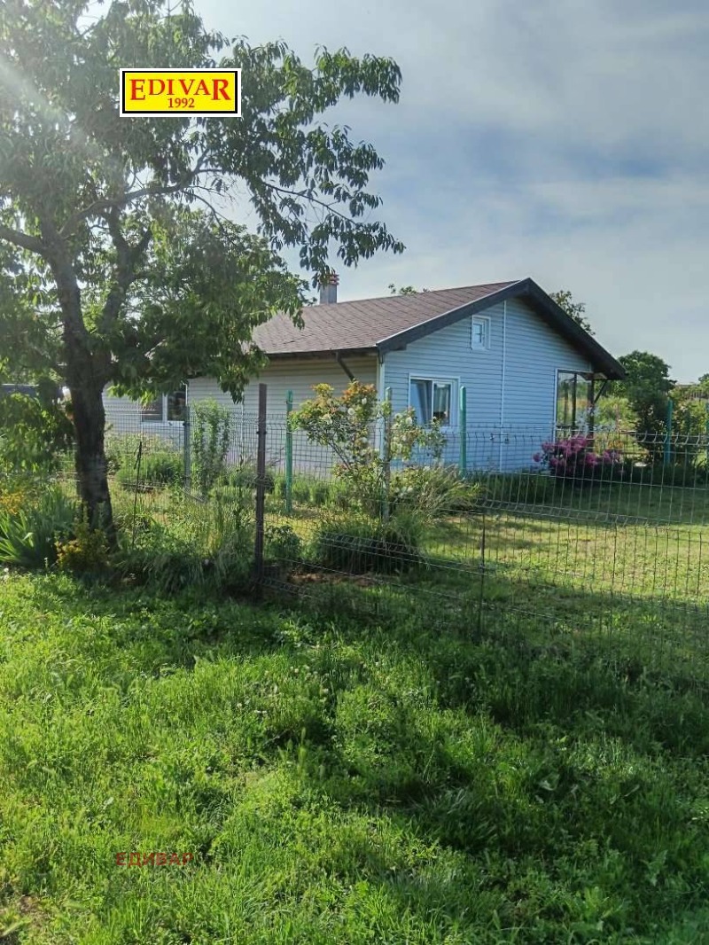 Продава КЪЩА, с. Хаджи Димитър, област Добрич, снимка 9 - Къщи - 52509461