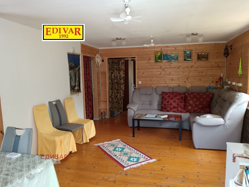 Продава КЪЩА, с. Хаджи Димитър, област Добрич, снимка 2 - Къщи - 52509461