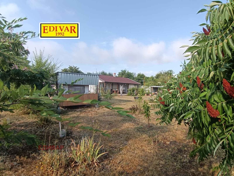 Продава КЪЩА, с. Хаджи Димитър, област Добрич, снимка 16 - Къщи - 52509461