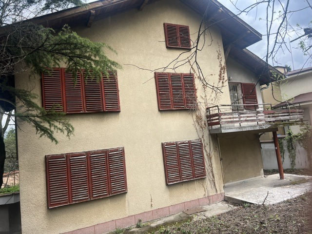 Продава КЪЩА, гр. София, в.з.Беловодски път