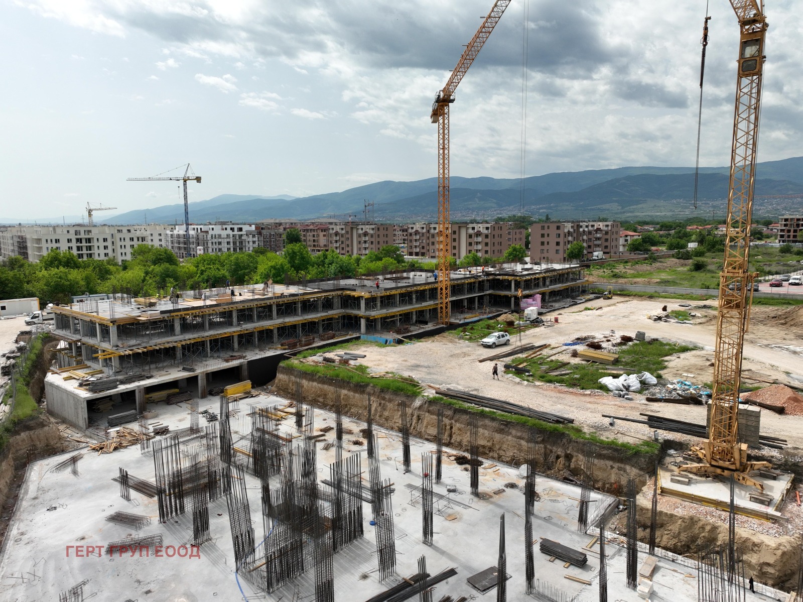 Продава 3-СТАЕН, гр. Пловдив, Остромила, снимка 2 - Апартаменти - 44755617