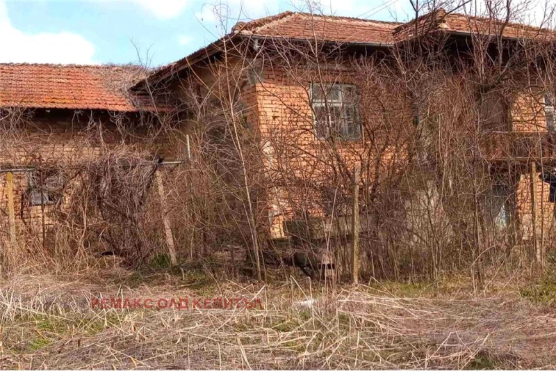 Продава  Къща област Велико Търново , с. Масларево , 1670 кв.м | 39799169 - изображение [2]