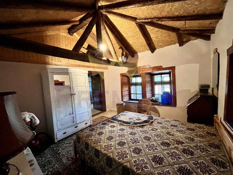 Продава КЪЩА, с. Змеево, област Добрич, снимка 5 - Къщи - 52824620