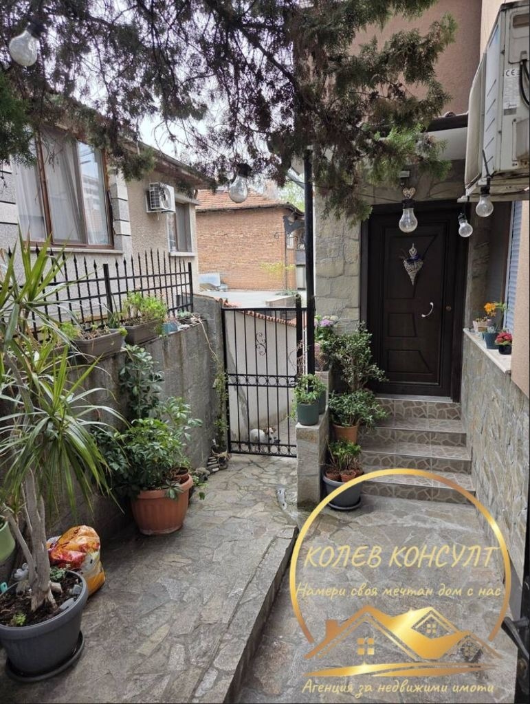 Продава КЪЩА, гр. Хасково, Овчарски, снимка 13 - Къщи - 54513158