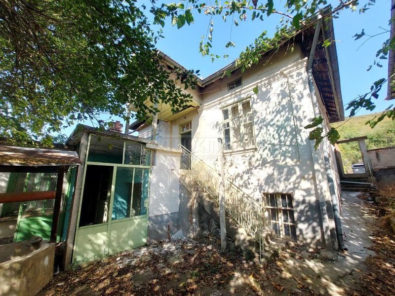 Продава  Къща, област Велико Търново, с. Бяла река • 10 000 EUR • ID 52685644 — holmes.bg - [1] 