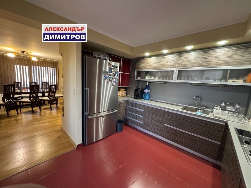 Продава КЪЩА, гр. Русе, Център, снимка 5 - Къщи - 51898755