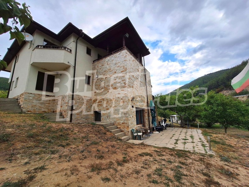 Продава КЪЩА, с. Градево, област Благоевград, снимка 12 - Къщи - 52798282