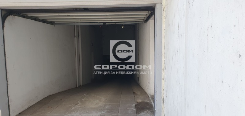Продава ГАРАЖ, ПАРКОМЯСТО, гр. Стара Загора, Три чучура - център, снимка 4 - Гаражи и паркоместа - 52706635