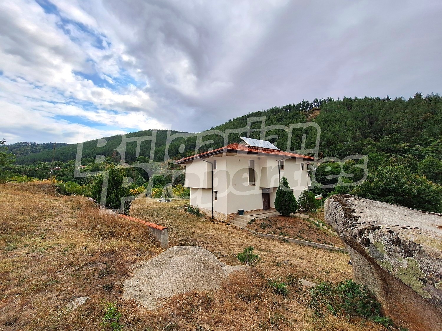 Продава КЪЩА, с. Градево, област Благоевград, снимка 2 - Къщи - 52798282