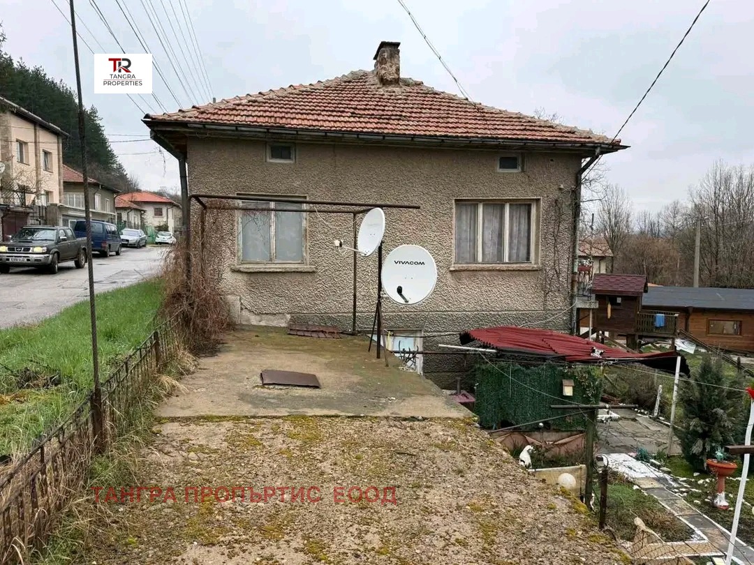 Продава КЪЩА, с. Студена, област Перник, снимка 2 - Къщи - 55036845