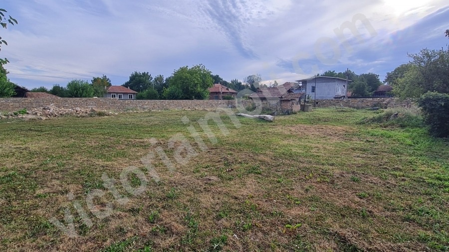 Продава ПАРЦЕЛ, с. Балван, област Велико Търново