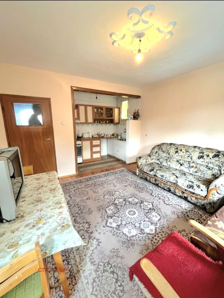 Продава КЪЩА, гр. Перник, Могиличе, снимка 12 - Къщи - 53429379