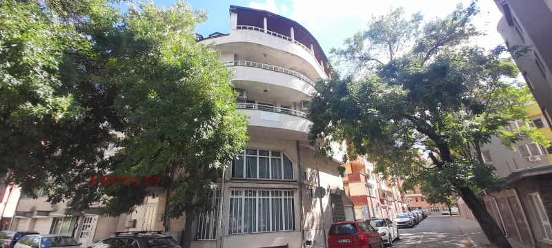 Продава  4-стаен град Пловдив , Център , 85 кв.м | 57662728
