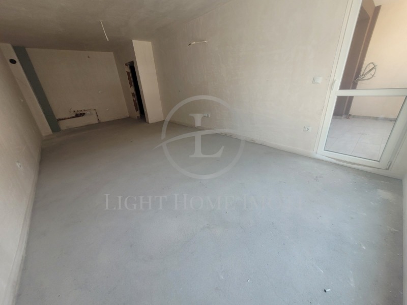 Til salg  1 soveværelse Plovdiv , Yuzhen , 76 kvm | 76548291